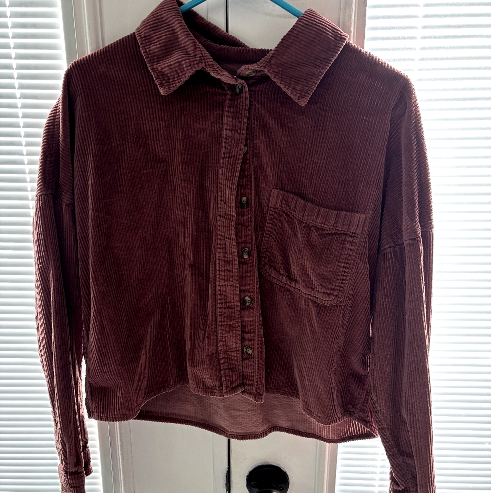 American Eagle crop button up XS